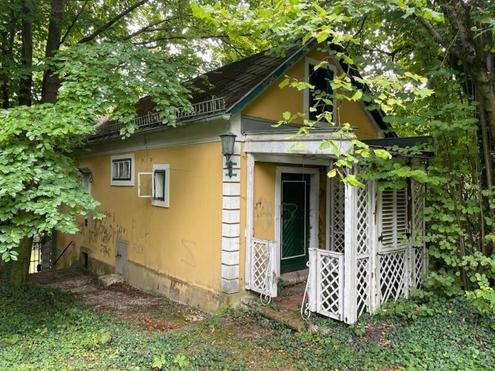 Idyllischer Baugrund 700 m² für ein Haus plus ein vorhandenes Nebengebäude!