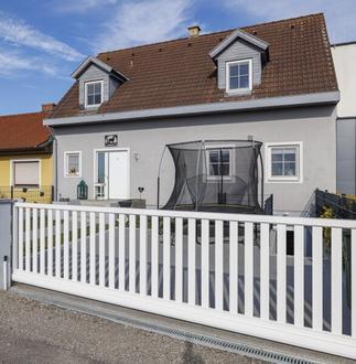 Sonniges und schönes Einfamilienhaus im Weinbau Ort Oberlaa - absolute Grünruhelage - 1100 Wien