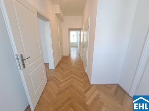 Küche geschenkt: 2 Zimmer-Altbauwohnung mit bewilligtem Balkon im Stuwerviertel