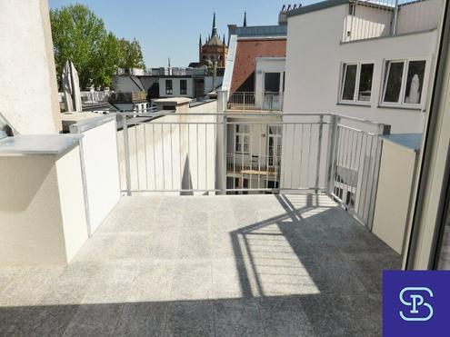 Provisionsfrei: Klimatisierte 84m² DG-Wohnung + Terrasse und Einbauküche - 1070 Wien