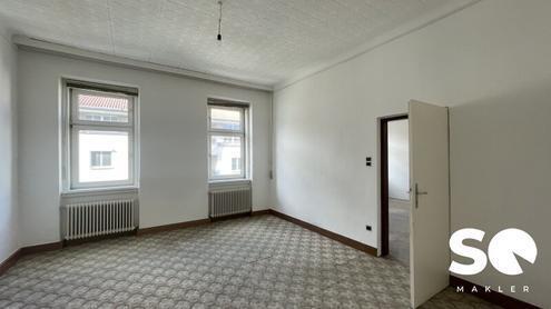 # SQ - SANIERUNGSBEDÜRFTIGE 3 ZIMMER ALTBAUWOHNUNG