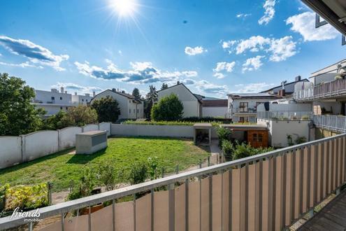 MIETKAUF - helle 2-Zimmer Balkon-Wohnung!