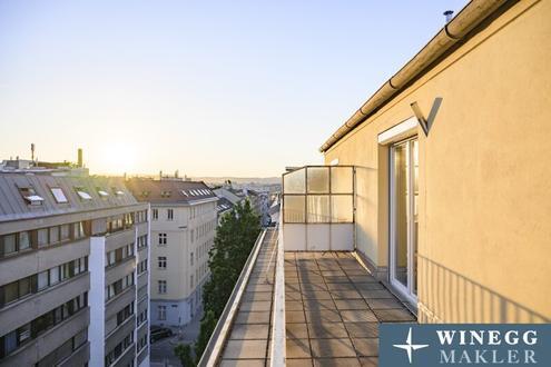 EXKLUSIVE Dachgeschosswohnung mit großzügiger DACHTERRASSE und PANORAMABLICK!