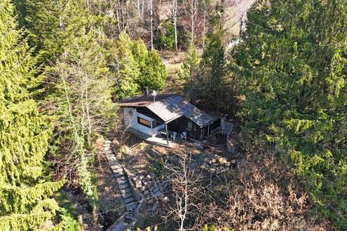 Ruhig gelegenes Grundstück mit ausbaufähigem Haus in Gehweite zum Gablitzer Zentrum