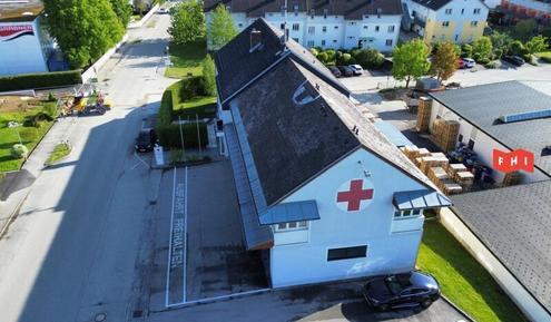 Rettungsdienststelle für Gewerbe bzw. Wohnzwecke inklusive grossen Garagenplätzen zu vermieten