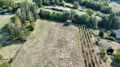 Voll aufgeschlossenes Baugrundstück nahe Wienerwald - insgesamt zwei verfügbar!