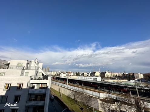 Großzügige Wohnung mit Balkon und perfekter Infrastruktur