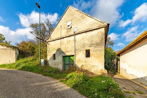 Presshaus mit Weinkeller in Oberparschenbrunn!