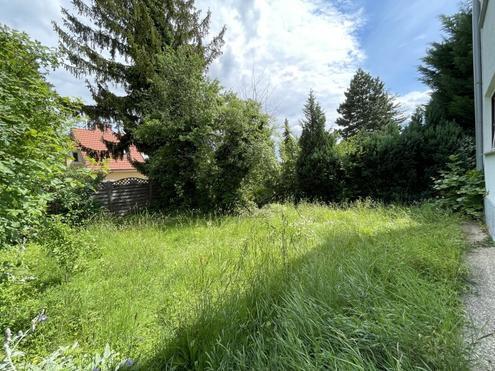 Sanierungsbedürftiges Einfamilienhaus mit Garten und Garagenstellplatz sucht neuen Eigentümer!