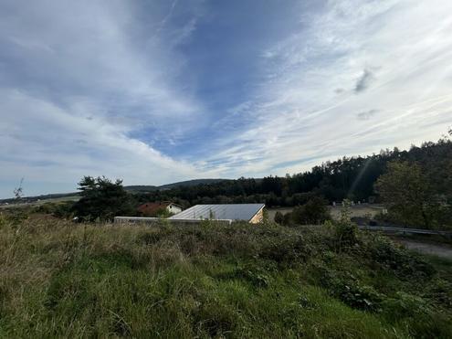 unbebautes Grundstück mit südlichem Fernblick zu verkaufen