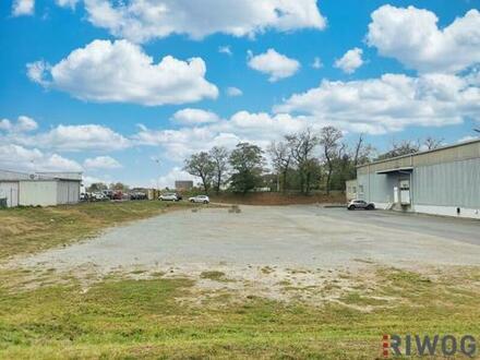 Befestigte Freiflächen zwischen 200m² und 800m² zur Miete