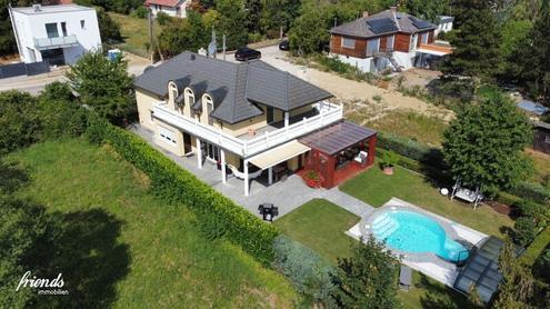 Einfamilienhaus mit Pool, Weinkeller, Sauna und Co.!