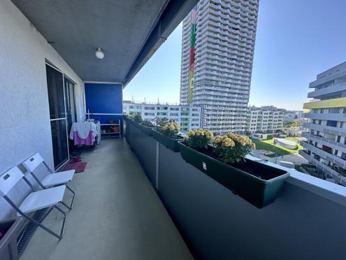 CITY GATE: 4 Zimmer Wohnung mit Balkon in direkter U-BAHN LAGE !!