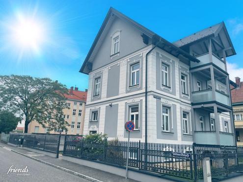 Villa mit 2 befristet vermieteten und 1 Dachgeschosswohnung zur Selbstnutzung