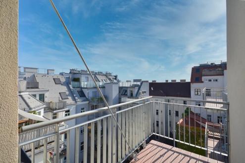 Sehr gut aufgeteilte DG-Wohnung mit Balkon