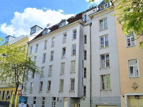 DACHGESCHOSS, Meiselstraße, sonnige 55 m2 Maisonette, 2 Zimmer, Kochnische, Duschbad, Ruhelage, U3-Nähe