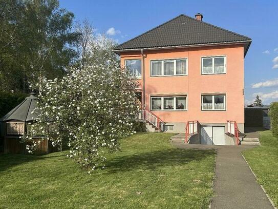 Schönes Familienhaus mit Garten in Zentrumsnähe!