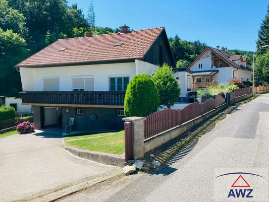 Bezugsbereites Wohnhaus mit großem Garten in Ruhelage!