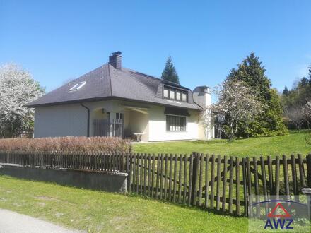 Südliches Waldviertel: Schönes Haus auf großem Grundstück!