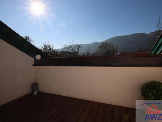 Tiefgraben am MONDSEE: Verkaufe wunderschöne, großzügige 2-3 Zimmerwohnung mit 2 Balkone und Aussicht