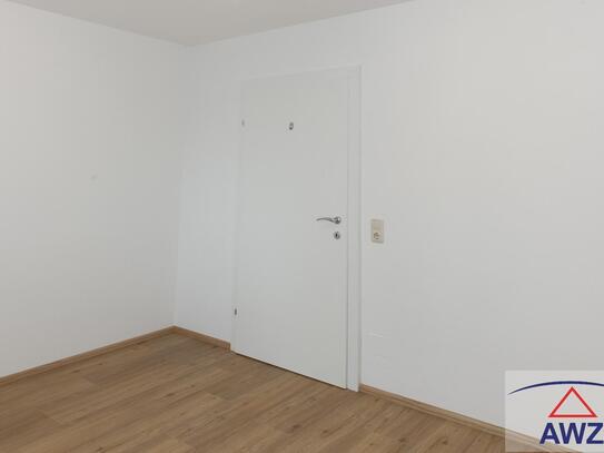 Ideale 2-Zimmer- EG - Wohnung mit Parkplatz und Küche in zentraler Lage!