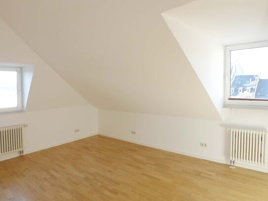 DG-Maisonette-Wohnung mit Galerie, Einbauküche und TG, Trier-Innenstadt