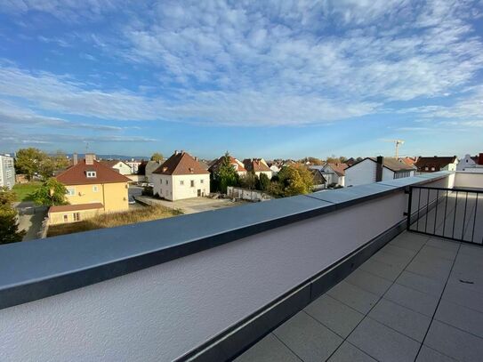 Zentral gelegene 2-Zimmer-Penthouse-Wohnung mit neuer Luxus-Bulthaup-Küche und großer Dachterrasse