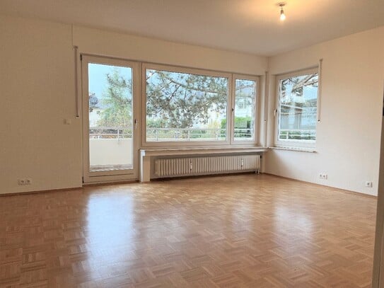 Renovated 4-room apartment with southwest balcony in a quiet location in Bonn-Dottendorf!