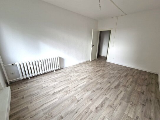 *1.000 EUR EINZUGSGESCHENK* Renovierte 3-Zimmer-Wohnung zu vermieten