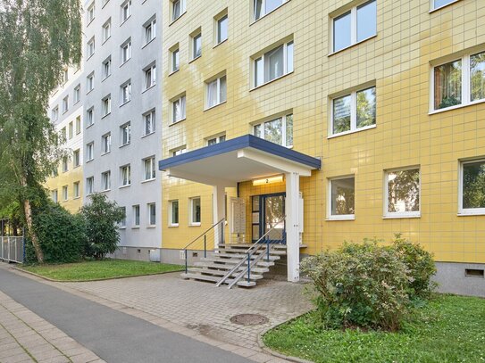 Frisch renovierte Wohnung mit Balkon und moderner, offener Küche! Renovierung in Kürze abgeschlossen