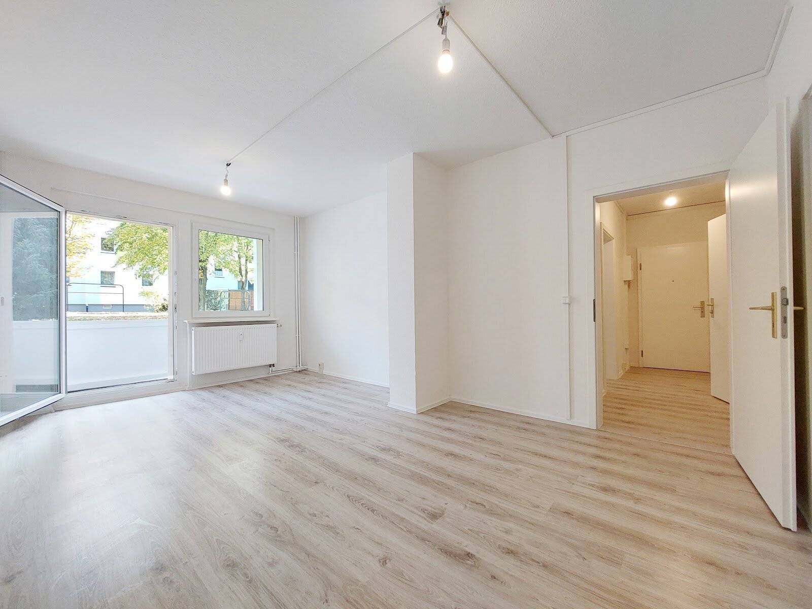                                                               ** 750 &euro; Gutschein**! - Wir renovieren! 3-Zimmer-Wohnung im Erdgeschoss im (H)e&hellip;                                                       in Neuhausen (München)