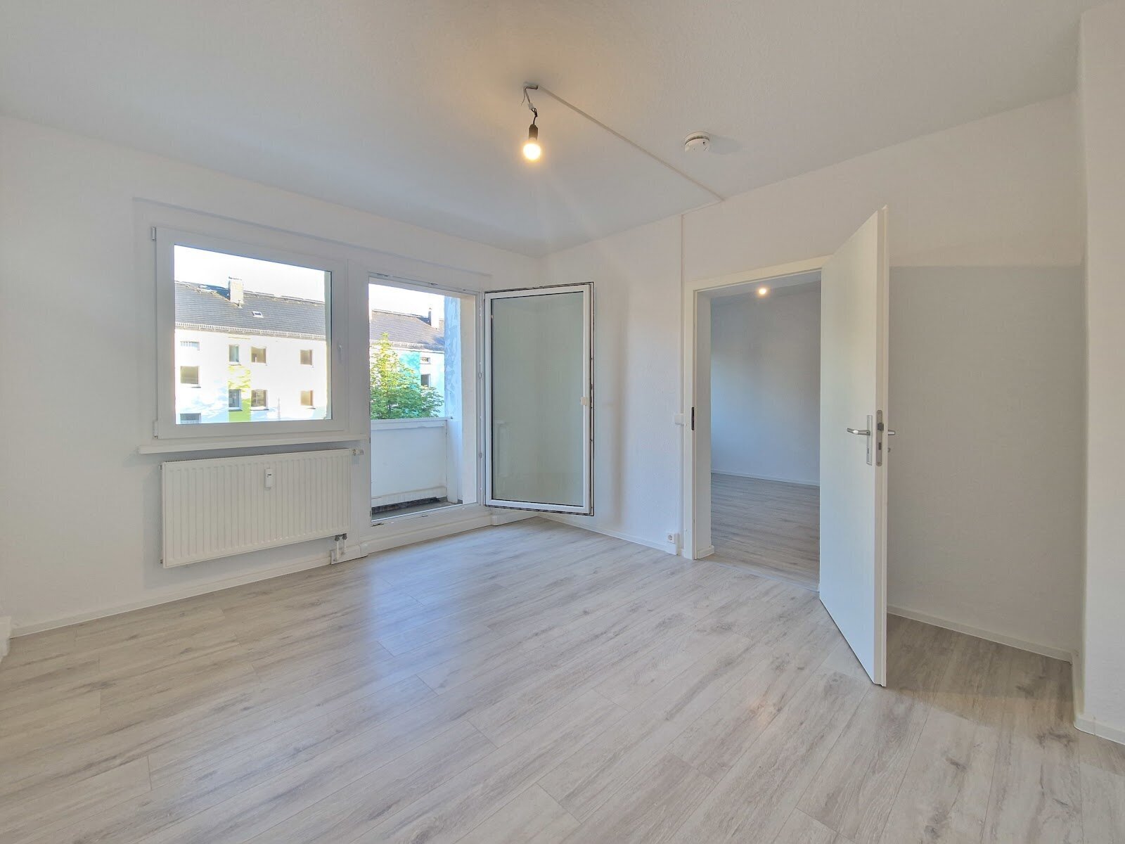                                                               Das 2 x 2 in Neuhausen! 2-Zimmer-Wohnung in der 2. Etage - Hereinspaziert!                                                       in Neuhausen (München)