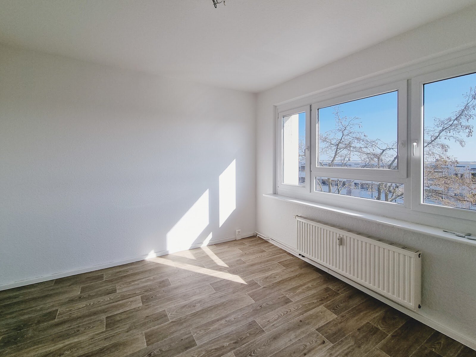 Hier wartet Ihr neues Zuhause - sofort bezugsfertig! 3-Zimmer-Wohnung mit Ausblick!