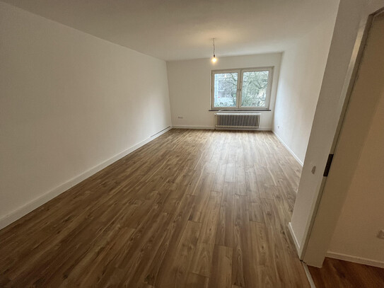 Renovierte 2-Zimmer Wohnung im beliebten Kaiserviertel 80 m² 2. OG