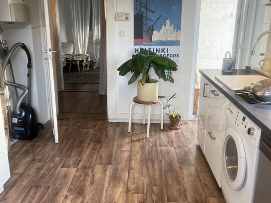 Furnished/Möbliert - Sunny 2-room flat w. kitchen & balcony / Sonnendurchflutet mit EBK & Balkon