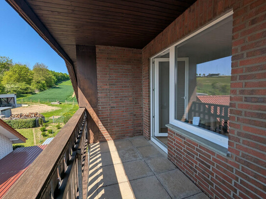 Erstbezug nach Sanierung: Helle 2-Zimmer-Wohnung mit großem Balkon und Aussicht