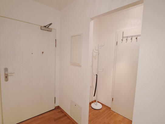 2 Rooms, Renovated, Furnished, Wi-Fi, U-Bahn Harras, Garage