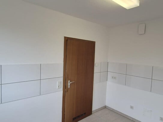 3-Zimmer-Wohnung mit gehobener Innenausstattung mit Balkon in Köln Weiden