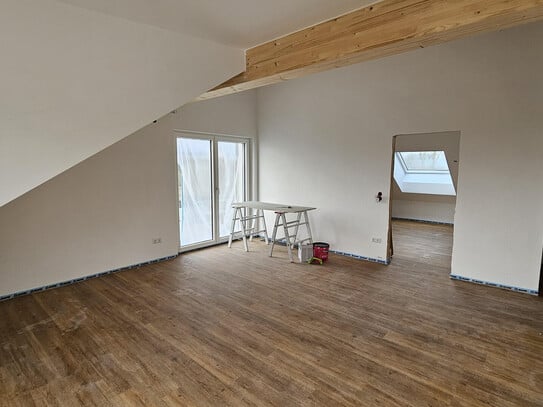 Neubau // 3-Zimmer Dachgeschosswohnung mit 2x Balkon in KFW-Effizienzhaus