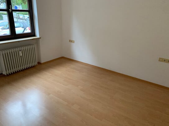 Sonnige 2 Zimmerwohnung mit großem Balkon