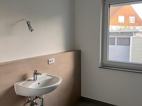 Erstbezug: Barrierefreie 2-Zimmer-Wohnung mit Terrasse in Altenkirchen - Neubau mit Stil