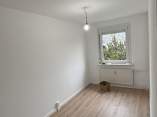 Helle 4-Zimmer-Wohnung mit Balkon & Stellplatz in Coswig!