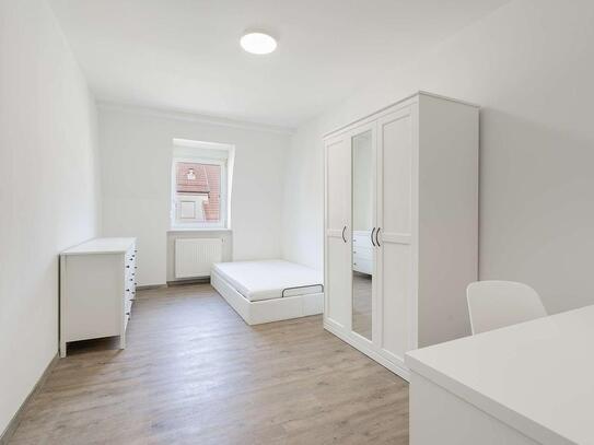 Zentrale 3-Zimmer-WG-Wohnung im Dachgeschoss - mit Altbau-Charme in N-Süd!!!