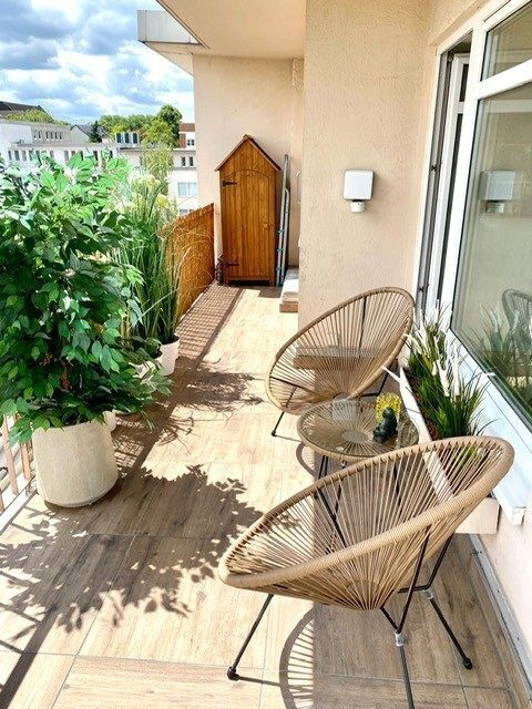 Charmantes Penthouse mit Balkon in Essen Südviertel – zeitwohnen.de