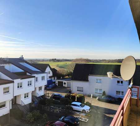 Leverkusen-Lützenkirchen: Gemütliche 2,5 Zimmer Wohnung mit Sonnen-Loggia und herrlichem Weitblick