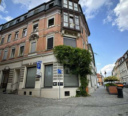 zentral gelegene 2,5 Raum Wohnung mit Blick über Radeberg und Treppenlift