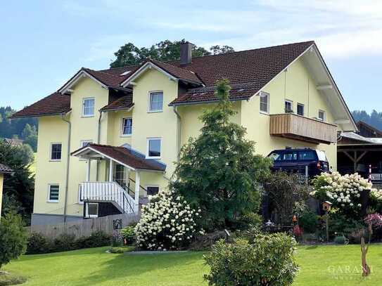 Herrliche Dachgeschosswohnung mit Balkon