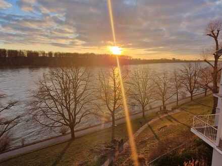 Exklusives Einfamilienhaus mit atemberaubendem Rheinblick