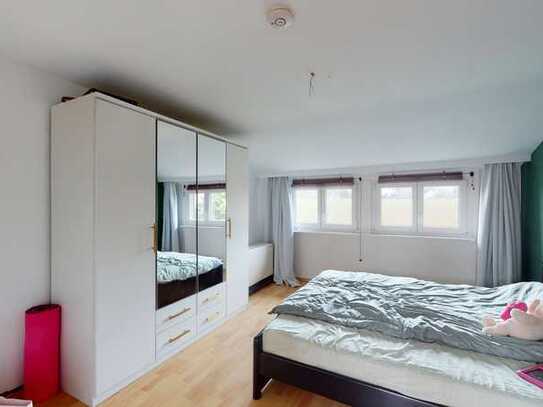 Dachgeschoss mit Potenzial – Ruhige 2-Zimmer-Wohnung in Schorndorf
