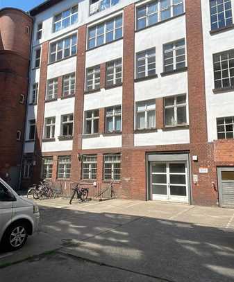 Provisionsfrei! Attraktive Gewerbefläche im Loft-Stil, 668 m², über 3 Etg., nahe S-Storkower Straße!